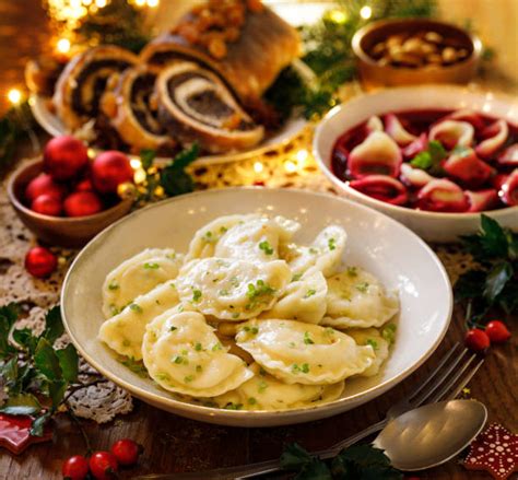 4,800+ Traditional Polish Christmas Eve Dinner Stock Photos, Pictures ...