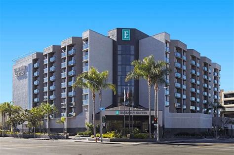 EMBASSY SUITES BY HILTON LOS ANGELES INTERNATIONAL AIRPORT NORTH (AU$290): 2023 Prices & Reviews ...