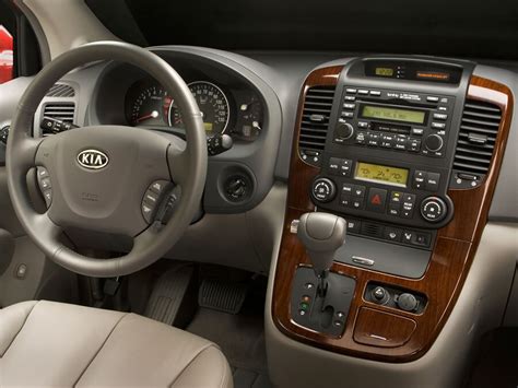 2007 Kia Sedona - Minivan Review & Road Test - Automobile Magazine