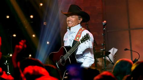 WATCH: George Strait performs in San Antonio to benefit hurricane victims | kens5.com