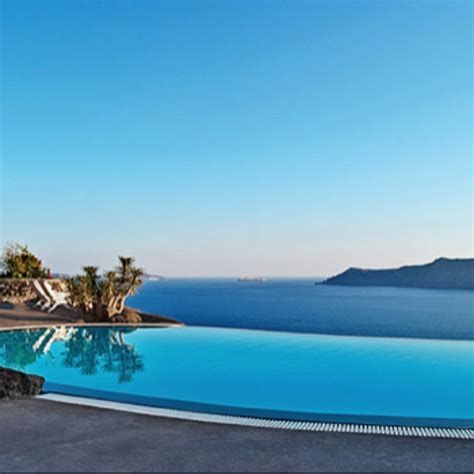 Infinity pool at The Perivolas Hotel in Santorini, Greece | Luxury ...