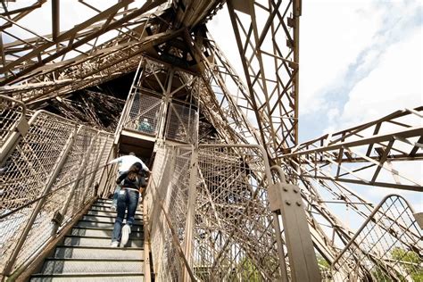 25 Fun Facts About the Eiffel Tower: Elevate Your Knowledge | iFunFact