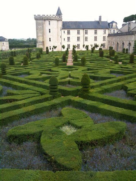 Chateau Villandry. Azay le rideau Loire Valley | Beautiful gardens, Castle, Castle pictures