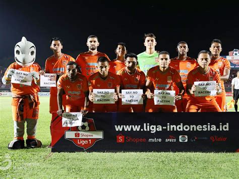 Borneo FC dan Persipura Suarakan 'Stop Rasis' | Tagar