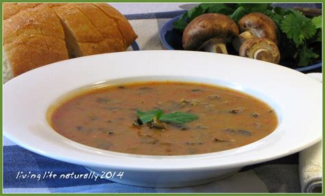 living life......naturally!: Cremini Mushroom and Wild Rice Soup