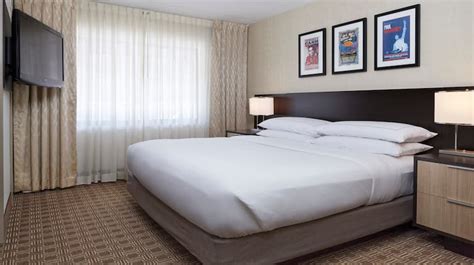 DoubleTree Nashville hotel near BNA Nashville Airport