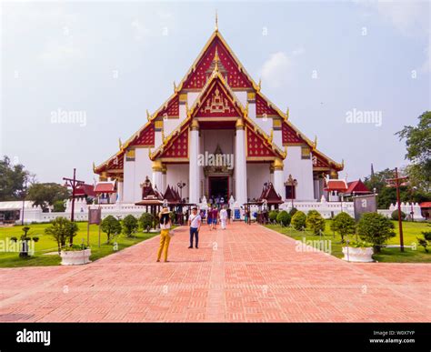 Wat na phra meru hi-res stock photography and images - Alamy