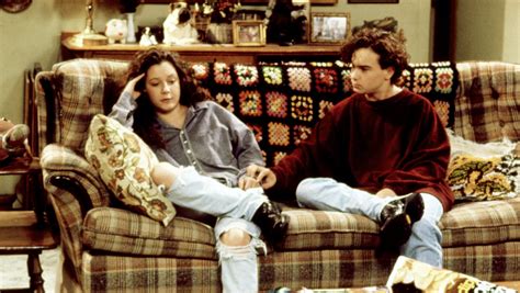 'Roseanne': Catch up on Darlene and David before Johnny Galecki's return