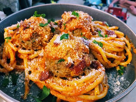 Spaghetti and meatballs with spicy marinara : r/recipes