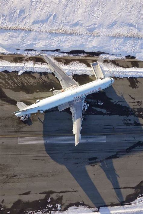 MEC&F Expert Engineers : AIR CANADA CRASH - MARCH 29, 2015 - PHOTOS