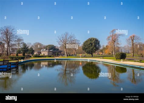 Boating lake in Hotham Park, Bognor Regis, West Sussex, UK Stock Photo - Alamy