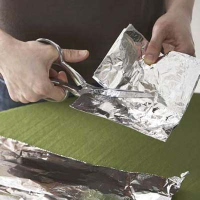 Use Aluminum Foil to Sharpen Scissors | Best of 10 Uses for Common ...