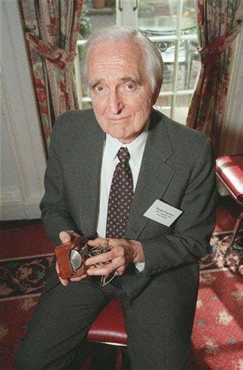 Inventor of computer mouse, Douglas Engelbart, dies at 88