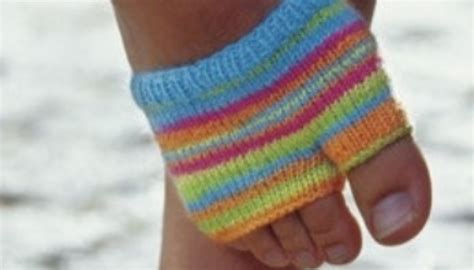 Free Pattern for Flip Flop Socks