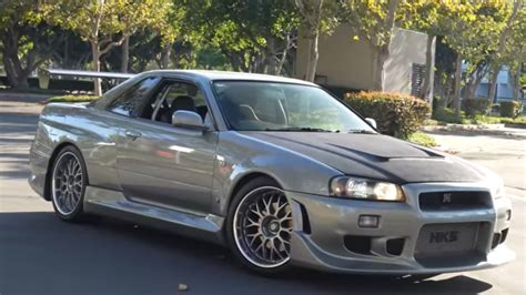 Get A Thorough Tour Of Paul Walker’s Nissan Skyline R34 GT-R