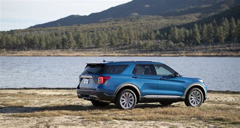 Ford Explorer Hybrid Photos and Specs. Photo: Ford Explorer Hybrid 4k ...