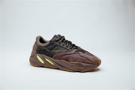 Yeezy 700 Boost - Mauve | ALLSOLEDOUT