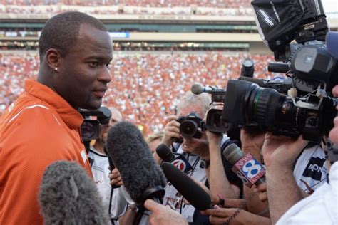 Vince Young says he has a job at Texas if NFL career is over - Sports Illustrated