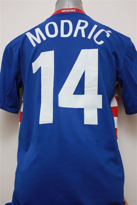 Soccaholic Collections: CROATIA AWAY JERSEY 2008 - MODRIC #14