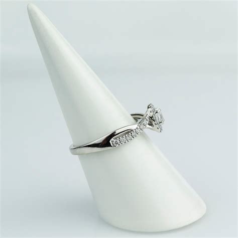 White Gold Oval Halo Diamond Engagement Ring