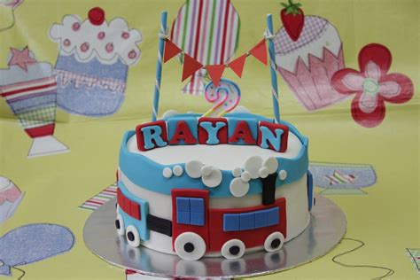 CoMeLiCiOuS: Choo choo train Cake