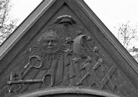 The Language of Death: 15 Gravestone Symbols Explained - WebUrbanist