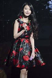 IU (singer) - Wikipedia