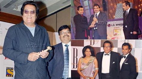 These pictures of Vinod Khanna with friends, family will make you nostalgic