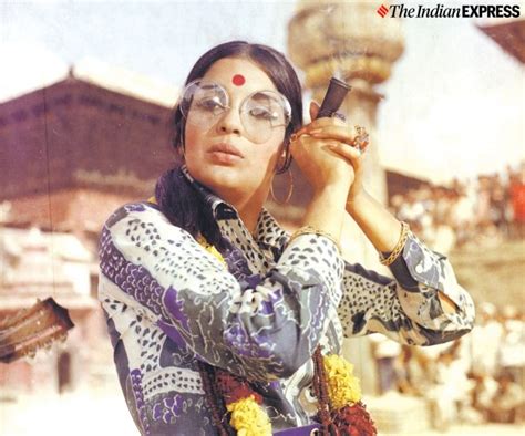 Zeenat Aman-Dev Anand’s Hare Rama Hare Krishna looked down upon rule ...