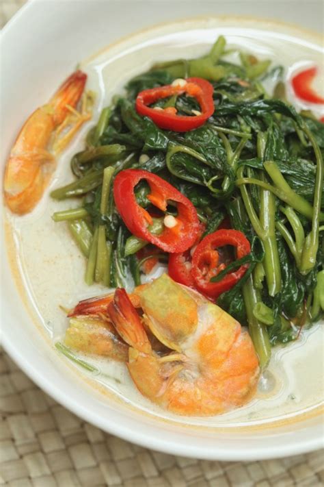 Kangkung Masak Lemak Putih - masam manis