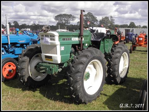 Oliver 1255 tractor | Tractor Library