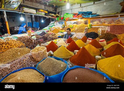 Taroudant souk hi-res stock photography and images - Alamy