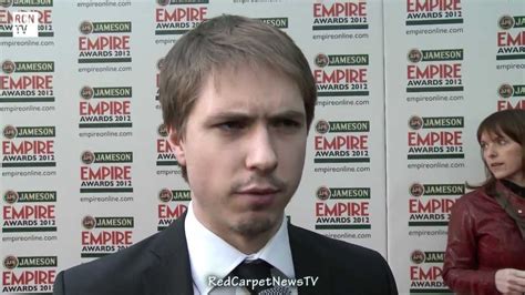 Joe Thomas Interview - Fresh Meat, The Inbetweeners & Chickens - YouTube