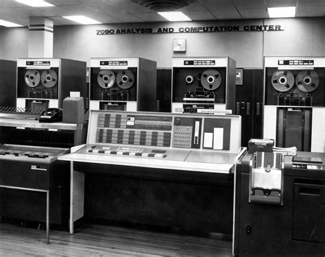 IBM 7090 mainframe computer, (1958). | Computer history, Old computers, Computer