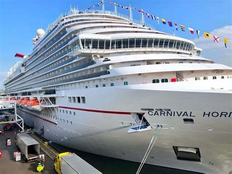 39 Carnival Horizon Cruise Tips