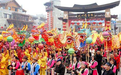 Chinese Spring festival travel rush bring millions of revenues from tourism and hospitality ...