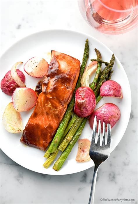 Spicy Baked Salmon with Roasted Vegetables - She Wears Many Hats