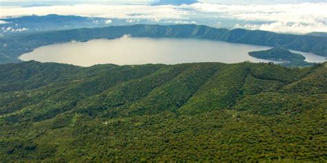 Coatepeque volcanic lake in El Salvador, a place to enjoy.