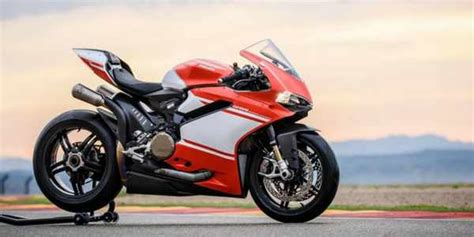 Ducati 1299 | The 1.12 Crore Super Bike Has Arrived in India & Here's What You Need to Know