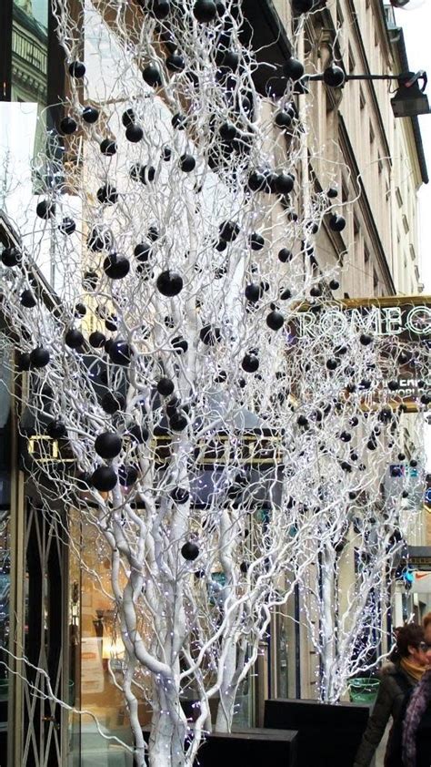 Couture Allure Vintage Fashion: Paris Christmas Decorations