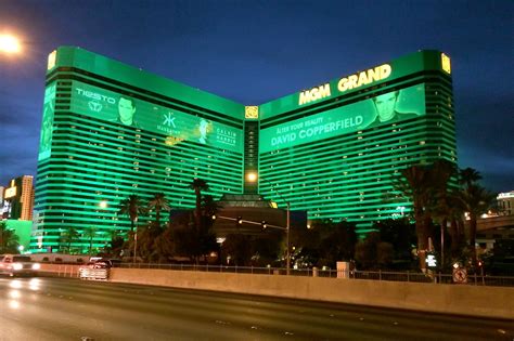 MGM Grand in Las Vegas - One of the Biggest Hotels and Gaming Floors in ...