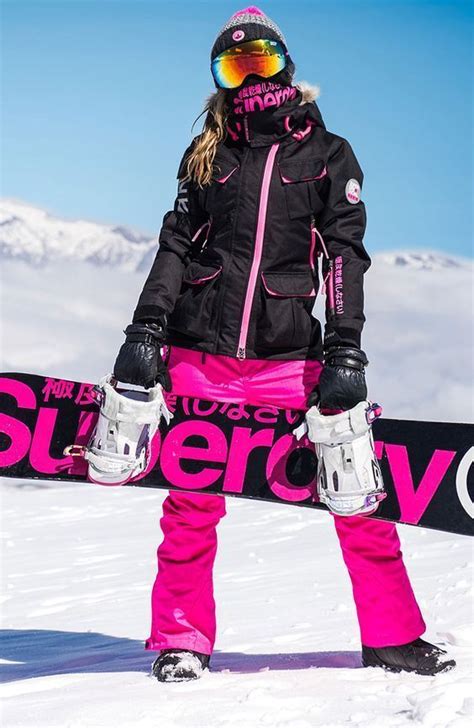 47 Fashionable Snowboard Fashion Outfits for Women | Snowboarding outfit, Skiing outfit, Ski women