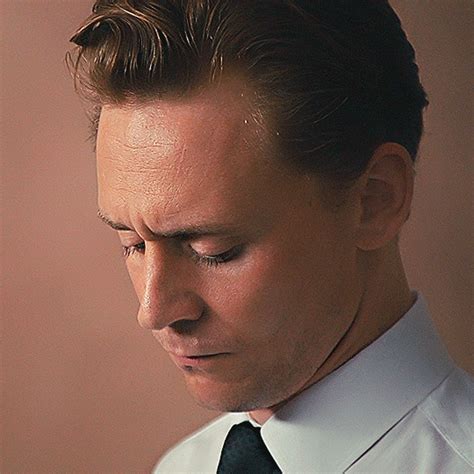 Just Tom Hiddleston | Tom hiddleston loki, Cabelo preto, Atores