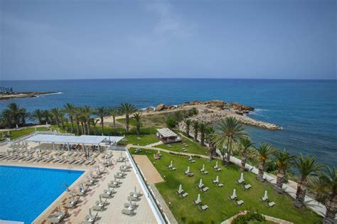 Hotel Exterior - Queen's Bay Hotel Paphos - Cyprus