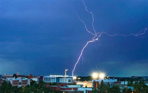 Dangerous dry thunderstorms reign in Pacific Northwest - Wildfire Today