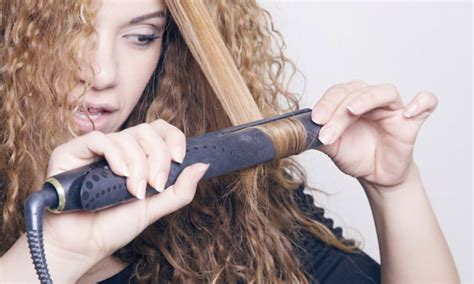 The 5 Best Flat Irons for Curly Hair - (Reviews & Guide 2021)