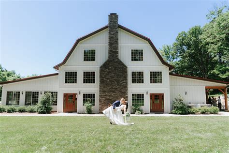 Historic Rosemont Manor & Springs | Wedding Venues | Berryville, Virginia