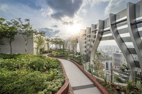 New Skyscraper Boasts Stunning Views of Marina Bay Sands | Retail & Leisure International