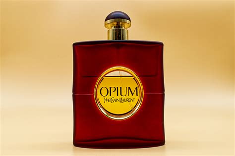 Top 6 Best High-End Luxury Perfume Brands of 2020 | 300Magazine