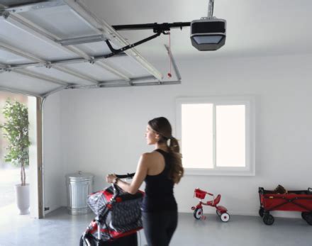 Garage Door Opener Types Buyer's Guide | LiftMaster